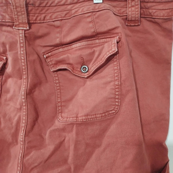 Torrid Marsala Red/Brown 3.5 Inch Military Stretch Twill Mid-Rise Short Size 24 - Picture 12 of 15